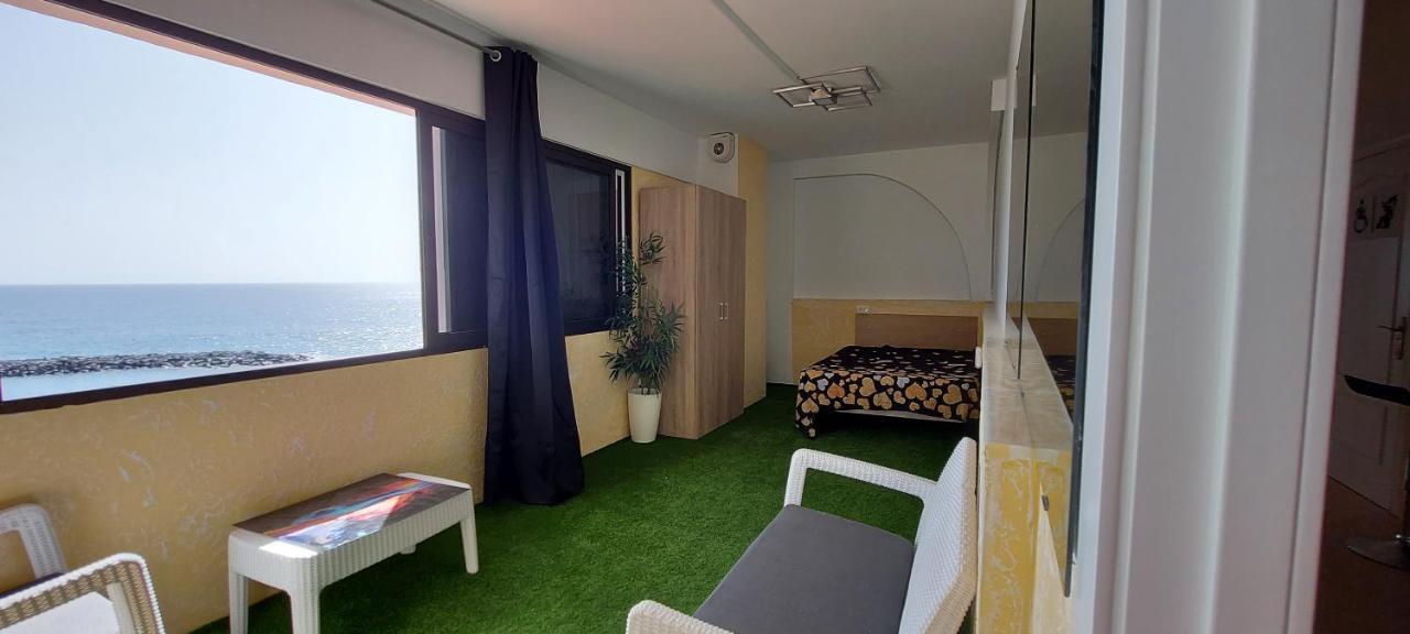 First Line Of The Ocean, 3 Bedrooms & Free Wifi بلايا ذي لاس أميريكاس المظهر الخارجي الصورة